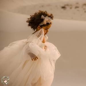 Meet your Posher, Paz